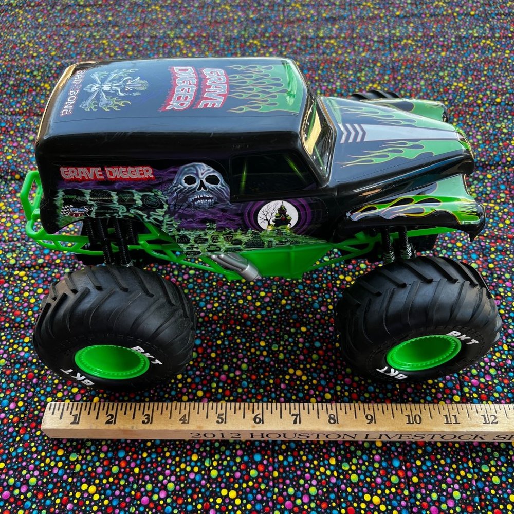Grave Digger 12 inch Remote Control Truck No Remote